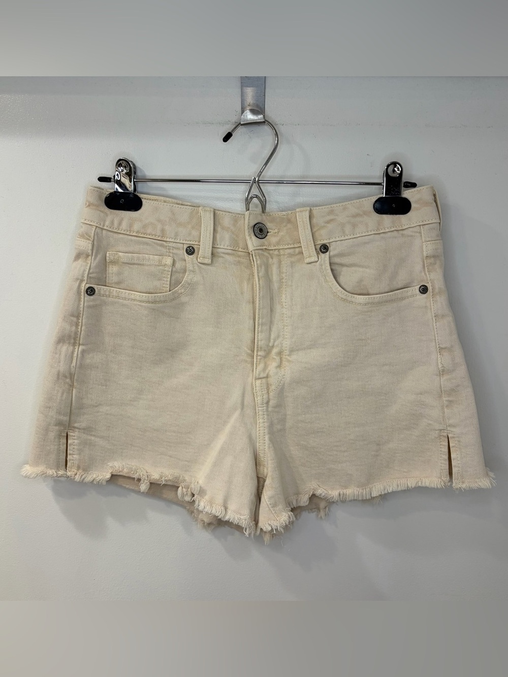 American Eagle Cream Off White Mom Shorts